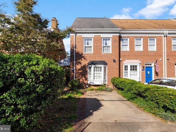 211 S West Street S, Alexandria VA 22314