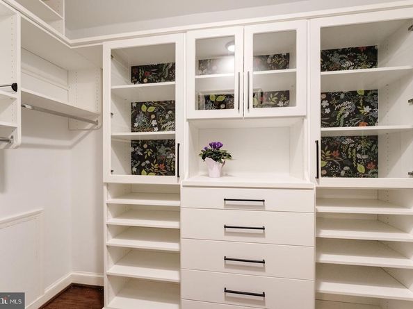 706 Blueberry Hill Road, Mclean VA 22101