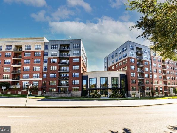 2960 Vaden Drive 2406, Fairfax VA 22031