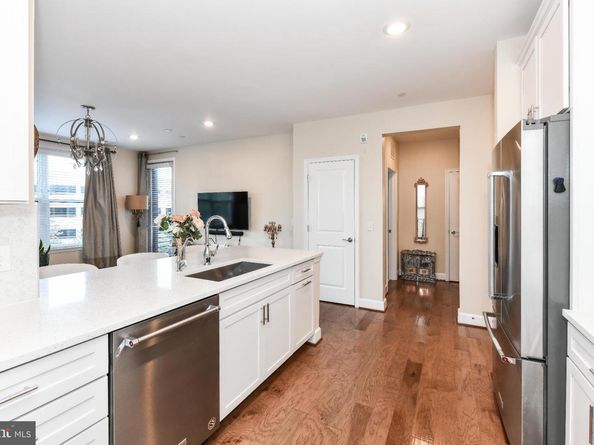 2960 Vaden Drive 2406, Fairfax VA 22031