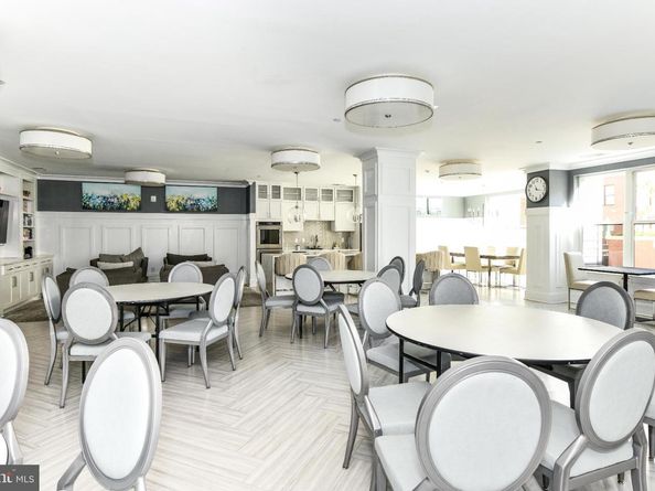 2960 Vaden Drive 2406, Fairfax VA 22031