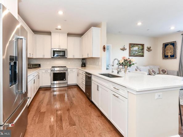 2960 Vaden Drive 2406, Fairfax VA 22031