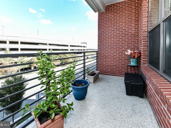 2960 Vaden Drive 2406, Fairfax VA 22031