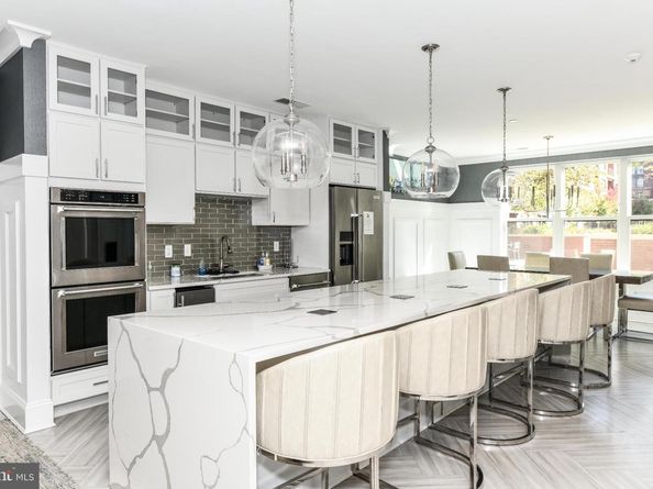 2960 Vaden Drive 2406, Fairfax VA 22031