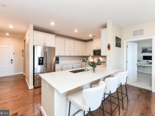 2960 Vaden Drive 2406, Fairfax VA 22031