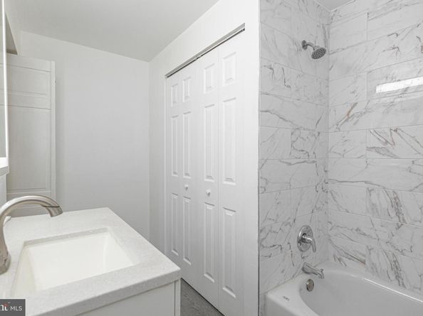20 Serpentine Lane, Levittown PA 19055