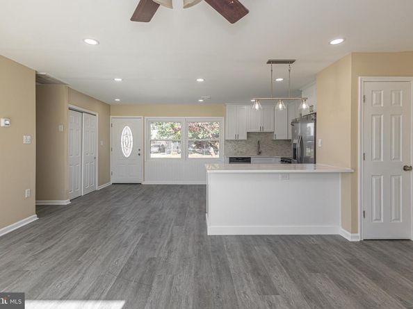 20 Serpentine Lane, Levittown PA 19055