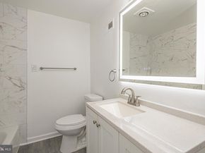 20 Serpentine Lane, Levittown PA 19055