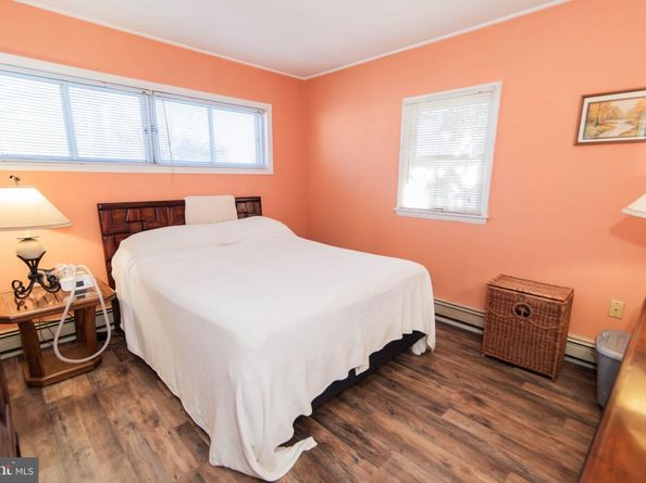 41 Valentine Lane, Levittown PA 19054