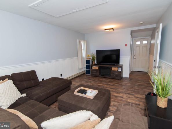 41 Valentine Lane, Levittown PA 19054