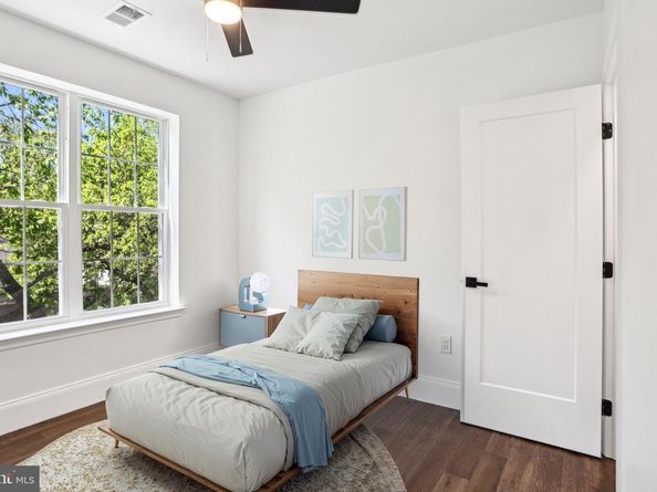 322 56TH Street NE, Washington DC 20019