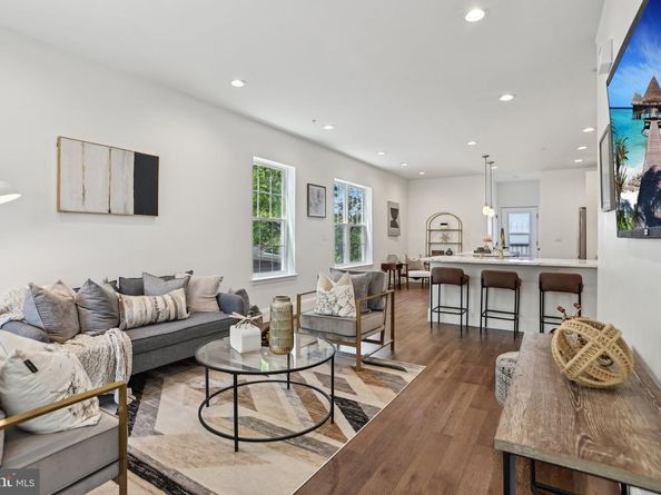 322 56TH Street NE, Washington DC 20019