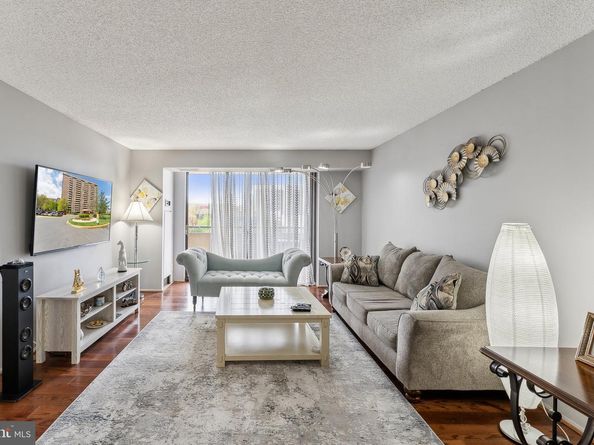 1800 Old Meadow Road 1204, Mclean VA 22102