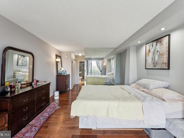 1800 Old Meadow Road 1204, Mclean VA 22102