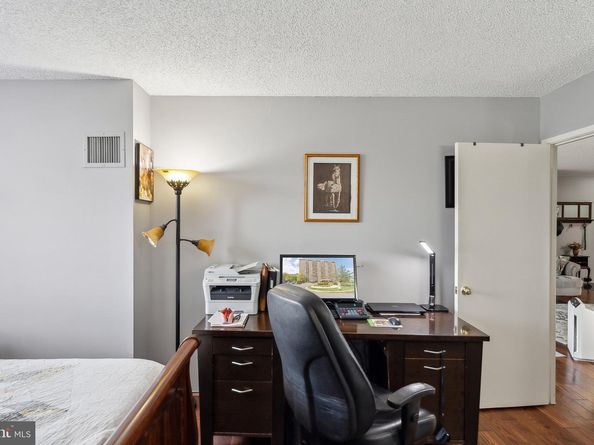 1800 Old Meadow Road 1204, Mclean VA 22102