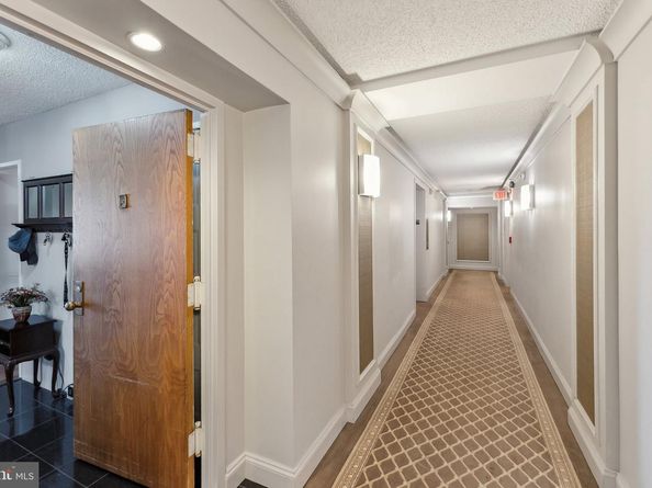 1800 Old Meadow Road 1204, Mclean VA 22102