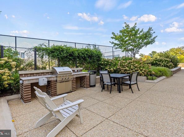 1800 Old Meadow Road 1204, Mclean VA 22102