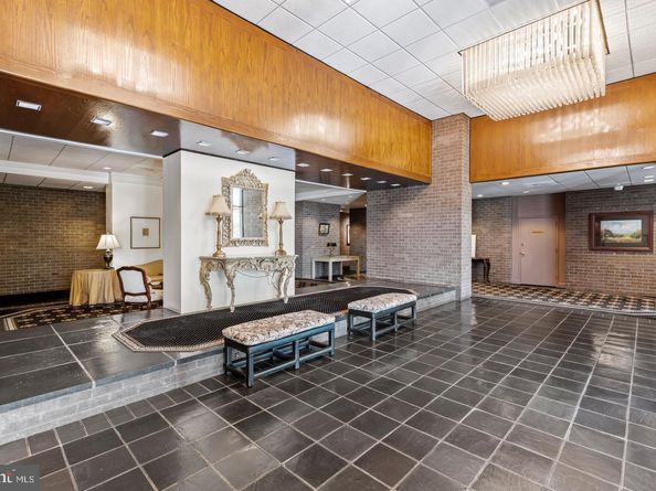 1800 Old Meadow Road 1204, Mclean VA 22102