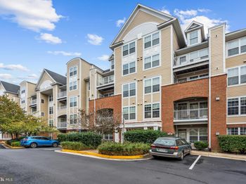2711 Bellforest Court