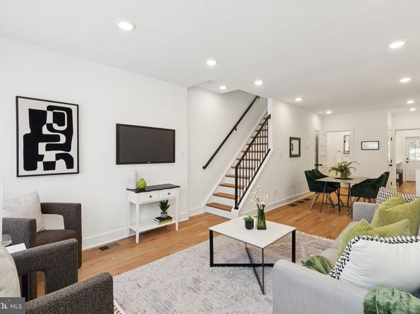 3697 Calumet Street, Philadelphia PA 19129