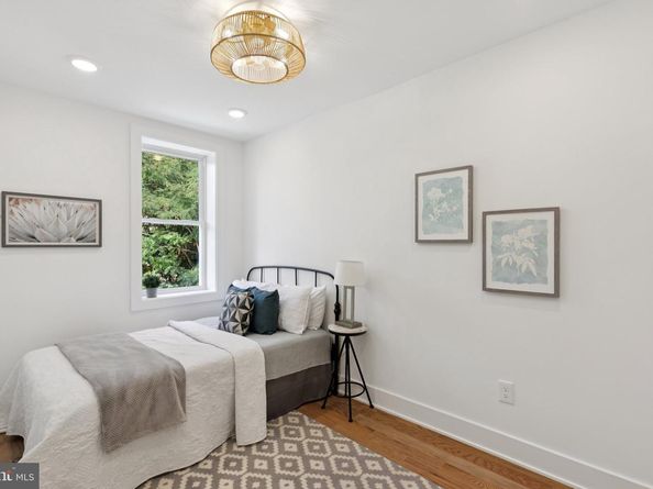 3697 Calumet Street, Philadelphia PA 19129