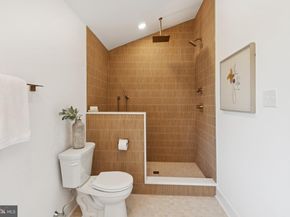 3697 Calumet Street, Philadelphia PA 19129