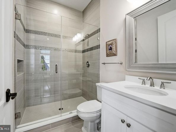 609 Kingsley Road SW, Vienna VA 22180