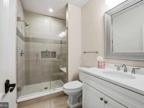 609 Kingsley Road SW, Vienna VA 22180