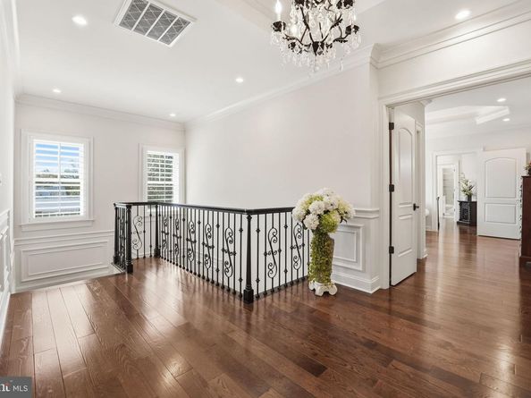 609 Kingsley Road SW, Vienna VA 22180