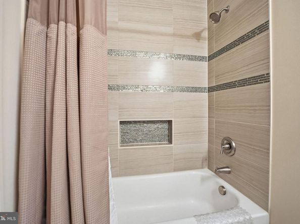 609 Kingsley Road SW, Vienna VA 22180