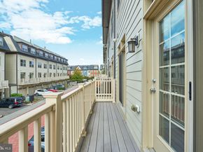 1330 S Quinn Street, Arlington VA 22204