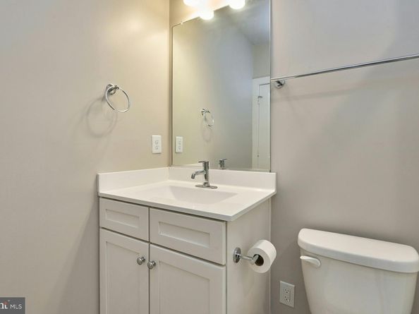 1330 S Quinn Street, Arlington VA 22204