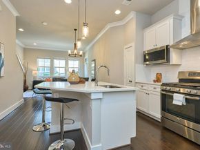 1330 S Quinn Street, Arlington VA 22204