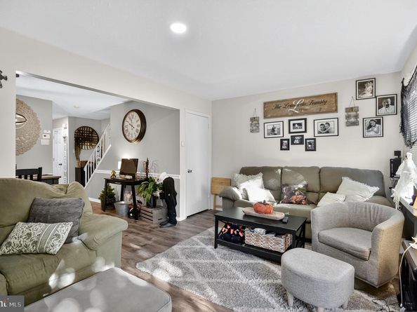 423 N Mount Vernon Circle, Bensalem PA 19020