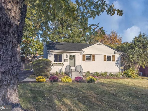 3211 Gary Court, Falls Church VA 22042