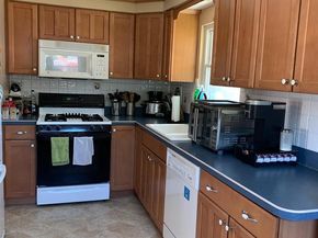 8800 Danbury Street, Philadelphia PA 19152