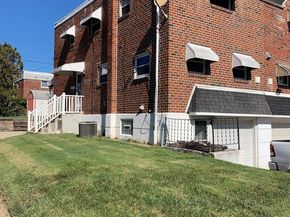 8800 Danbury Street, Philadelphia PA 19152