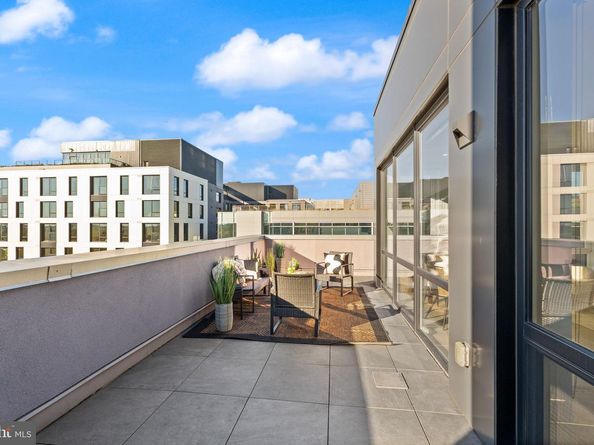 37 L Street SE 1102, Washington DC 20003