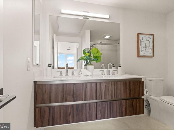 37 L Street SE 1102, Washington DC 20003