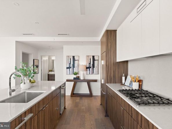 37 L Street SE 1102, Washington DC 20003