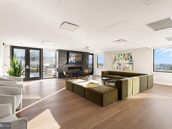 37 L Street SE 1102, Washington DC 20003