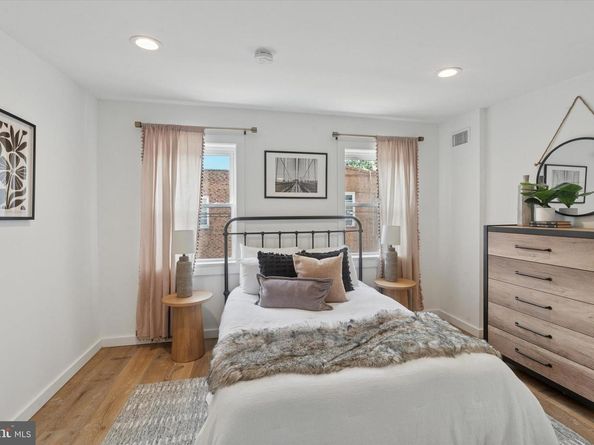 1643 S Iseminger Street, Philadelphia PA 19148