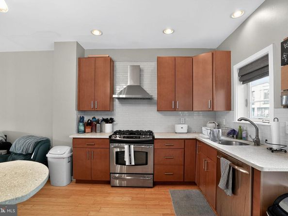 1227 N 3rd Street, Philadelphia PA 19122