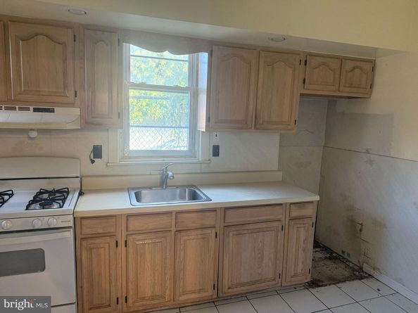 6113 Master Street, Philadelphia PA 19151