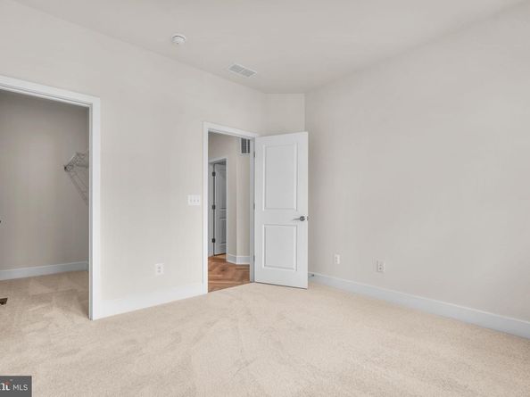 13724 Aviation Place, Herndon VA 20171