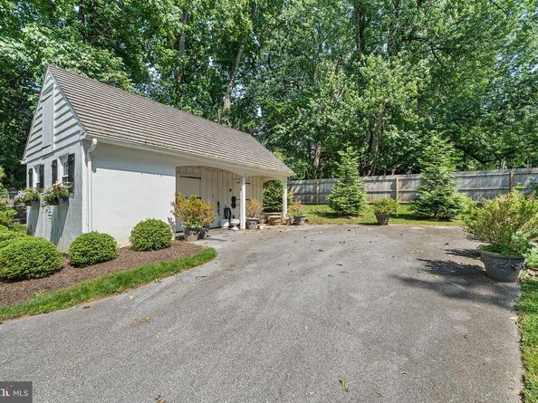 2490 White Horse Road, Berwyn PA 19312