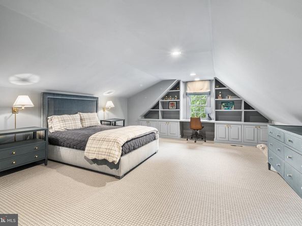2490 White Horse Road, Berwyn PA 19312