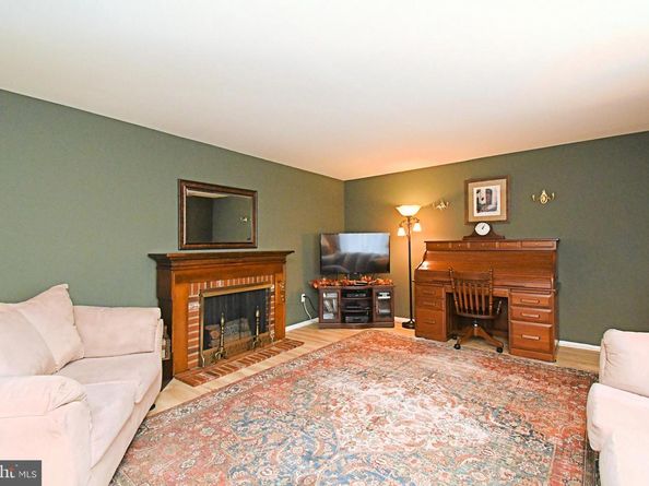 88 Hampstead Drive 88, Ambler PA 19002