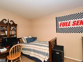 88 Hampstead Drive 88, Ambler PA 19002