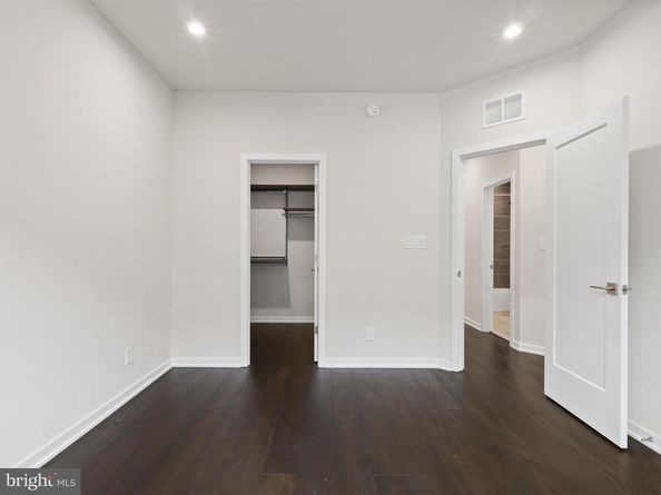 7552 Sawyer Farm Way 1405, Mclean VA 22102